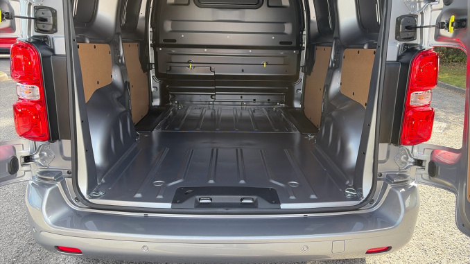 Vauxhall Vivaro L1 Diesel 1.5 Turbo D 120 Pro H1 Van - Image 12